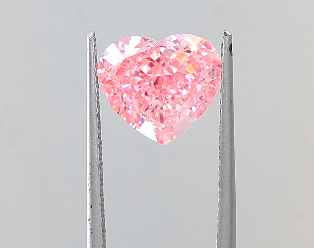Heart Fancy Vivid Pink Lab-grown Diamond 3.54ct VVS2 loose diamond