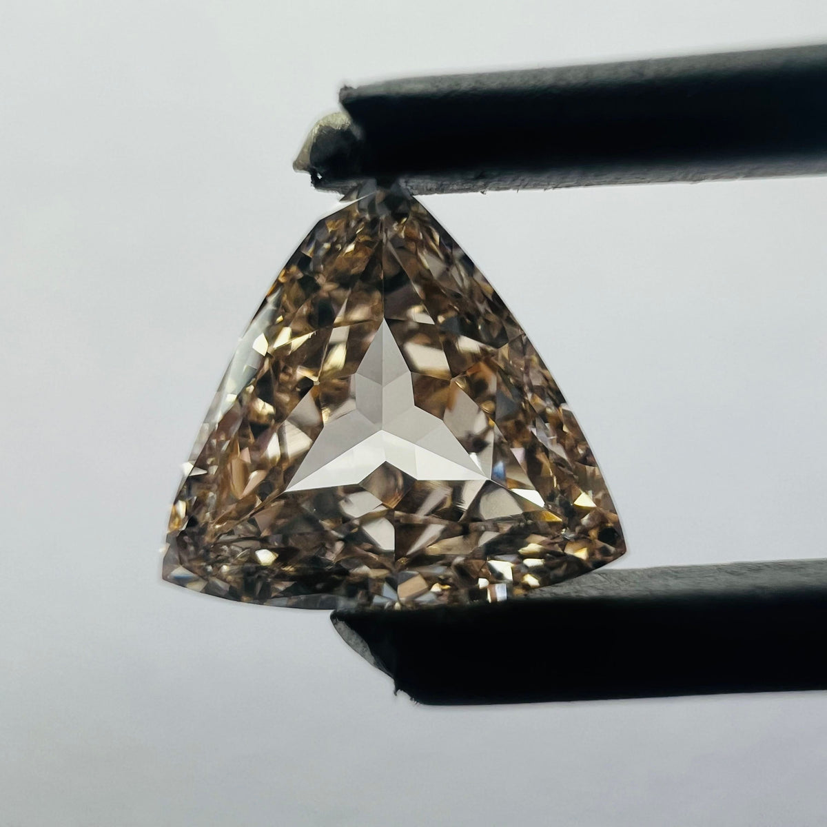 Trilliant Orange Lab-grown Diamond 0.65ct VVS2 loose diamond