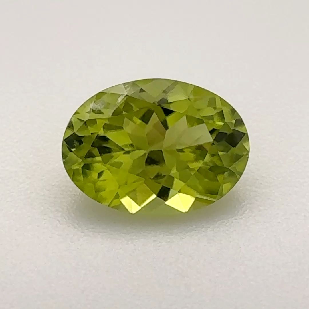 Oval Green Peridot 1.05ct loose gemstone