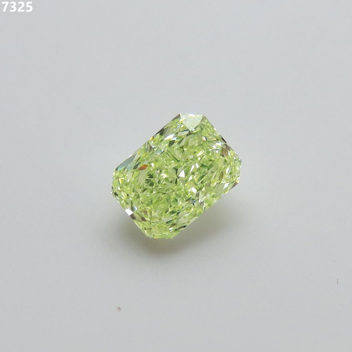 Radiant Fancy Green Natural Diamond 1ct SI1 loose diamond