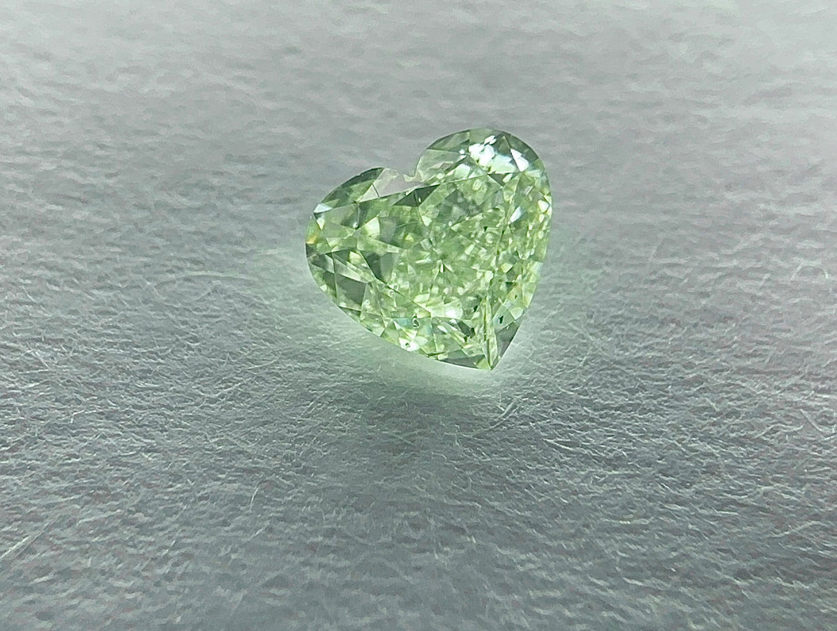 Heart Fancy Light Yellow Yellow Green Natural Diamond 0.5ct SI2 loose diamond
