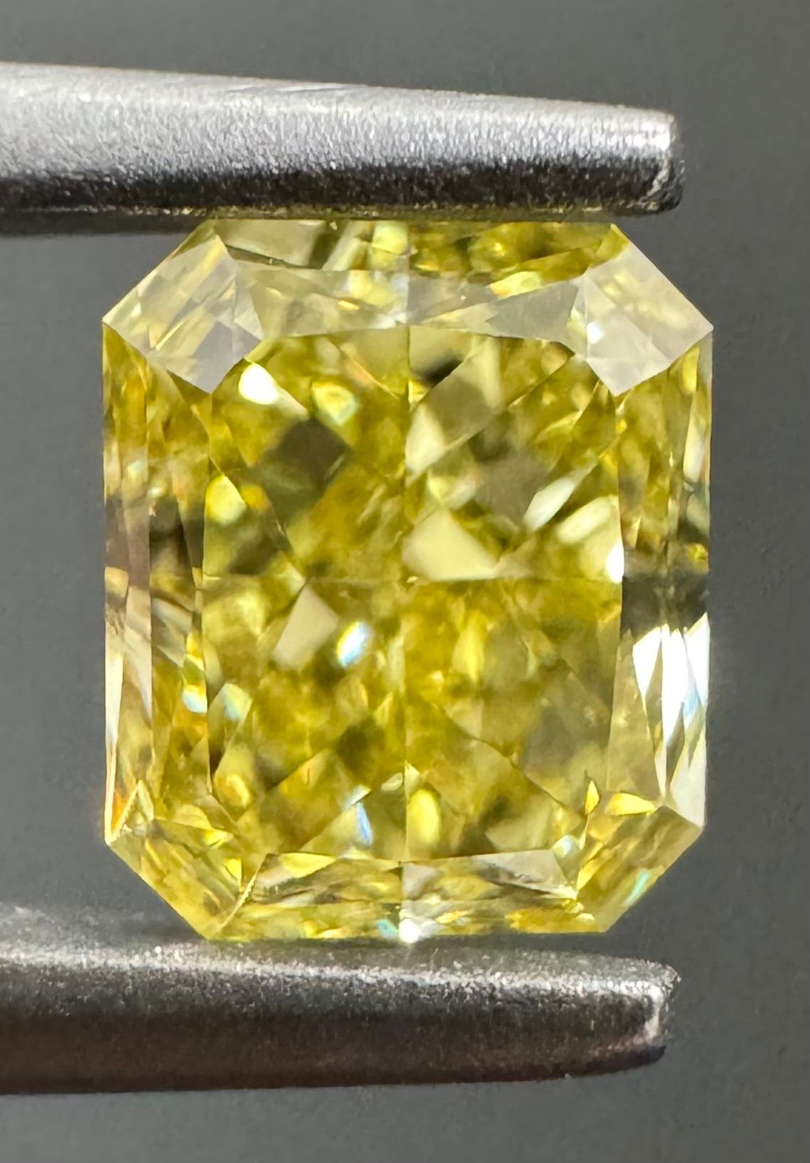 Radiant Fancy Intense Yellow Natural Diamond 0.6ct VS2 loose diamond