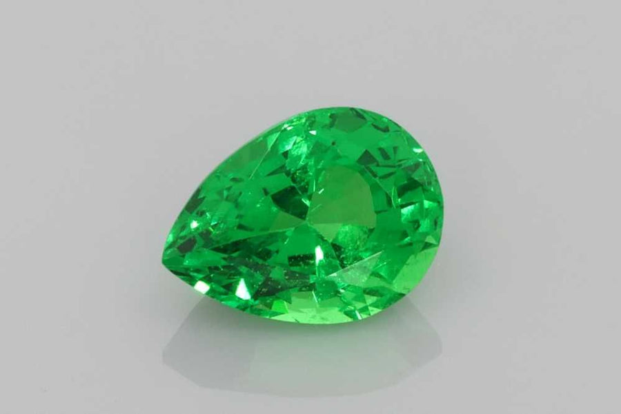 Pear Green Garnet 1.37ct loose gemstone