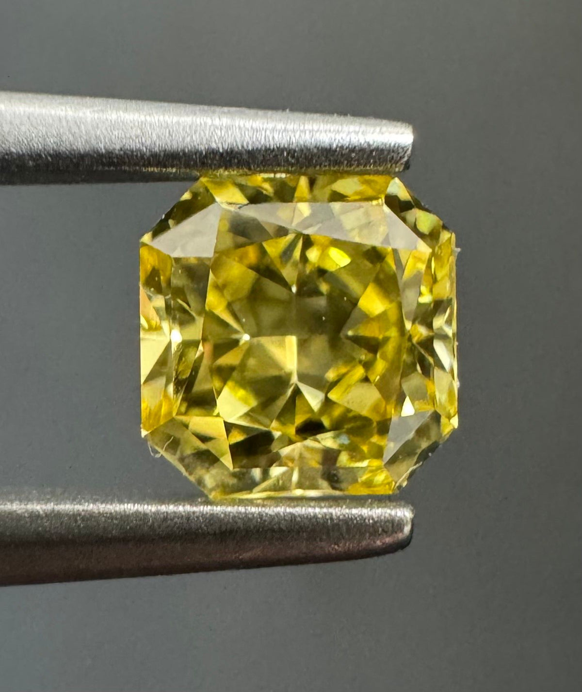 Square Fancy Intense Yellow Natural Diamond 0.5ct VS2 loose diamond