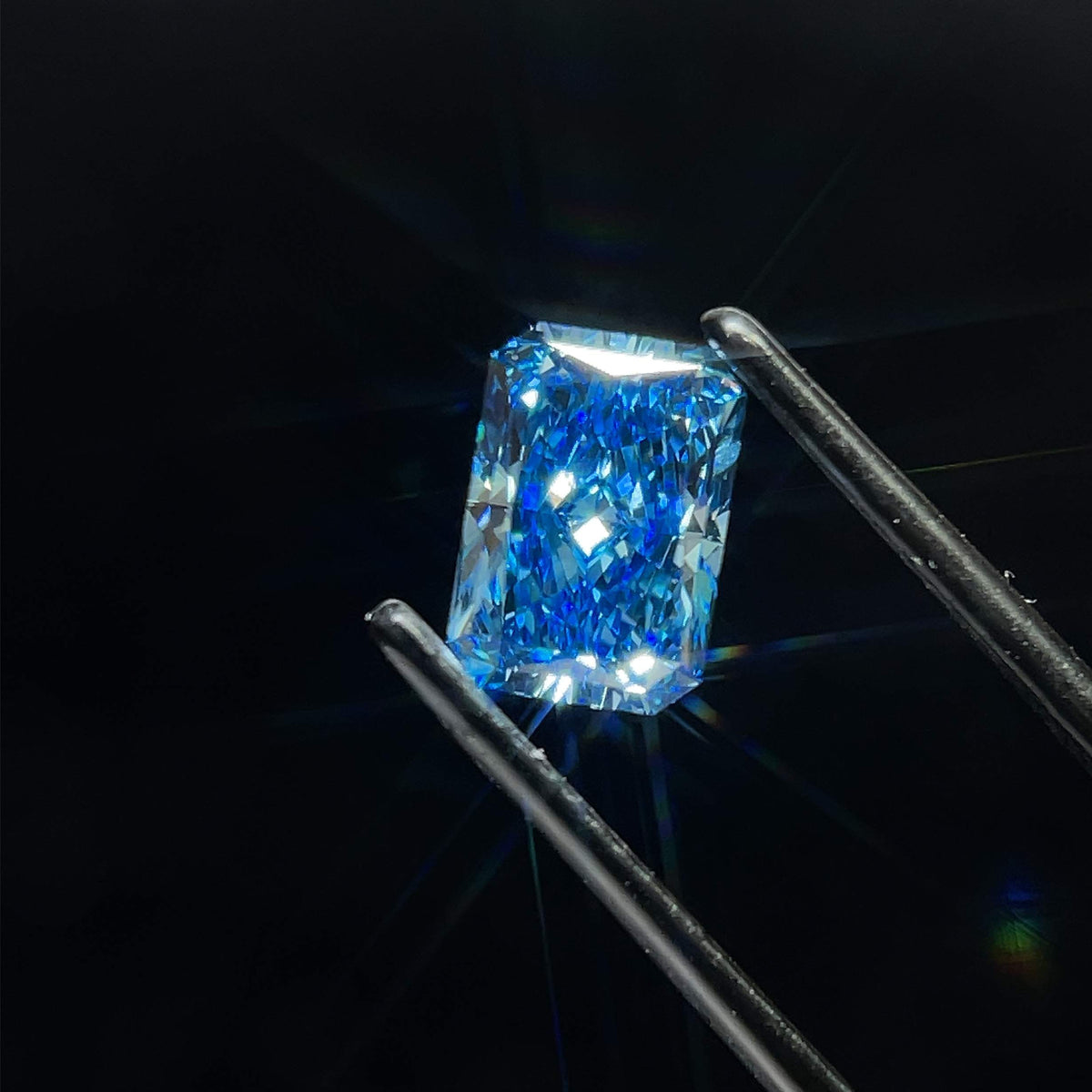 Radiant Fancy Vivid Blue Lab-grown Diamond 1.78ct VS1 loose diamond