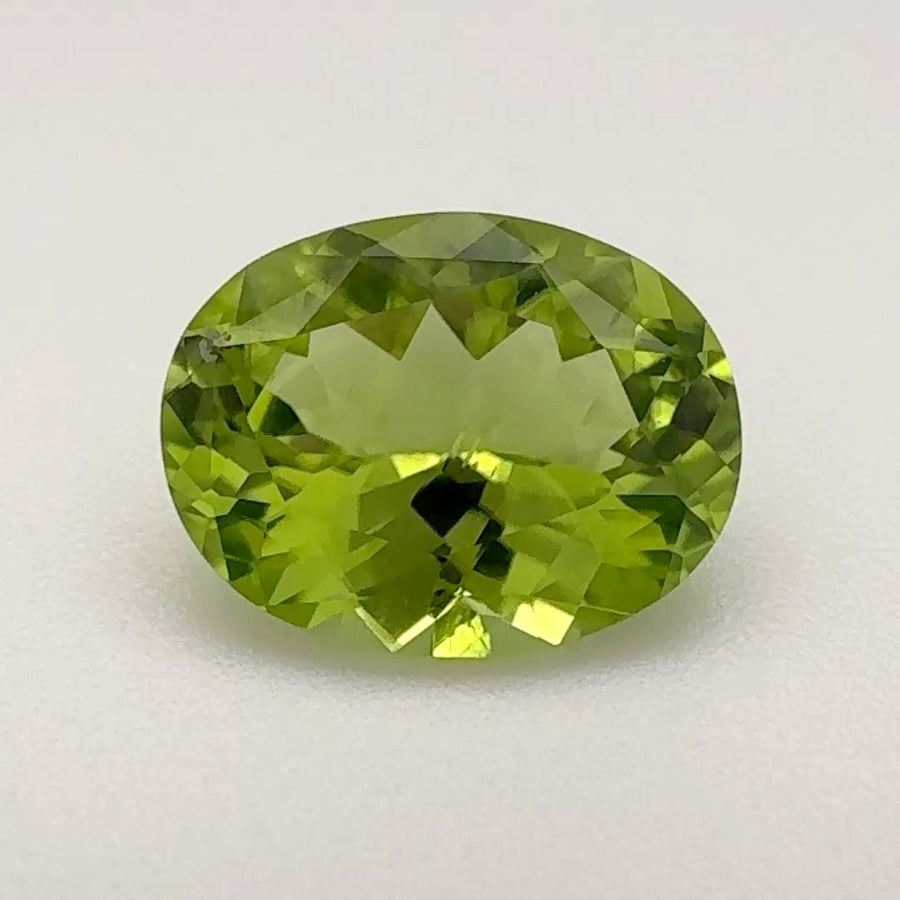 Oval Green Peridot 2.66ct loose gemstone
