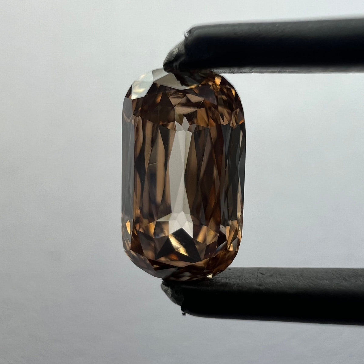 Cushion Orange Lab-grown Diamond 0.87ct VVS2 loose diamond