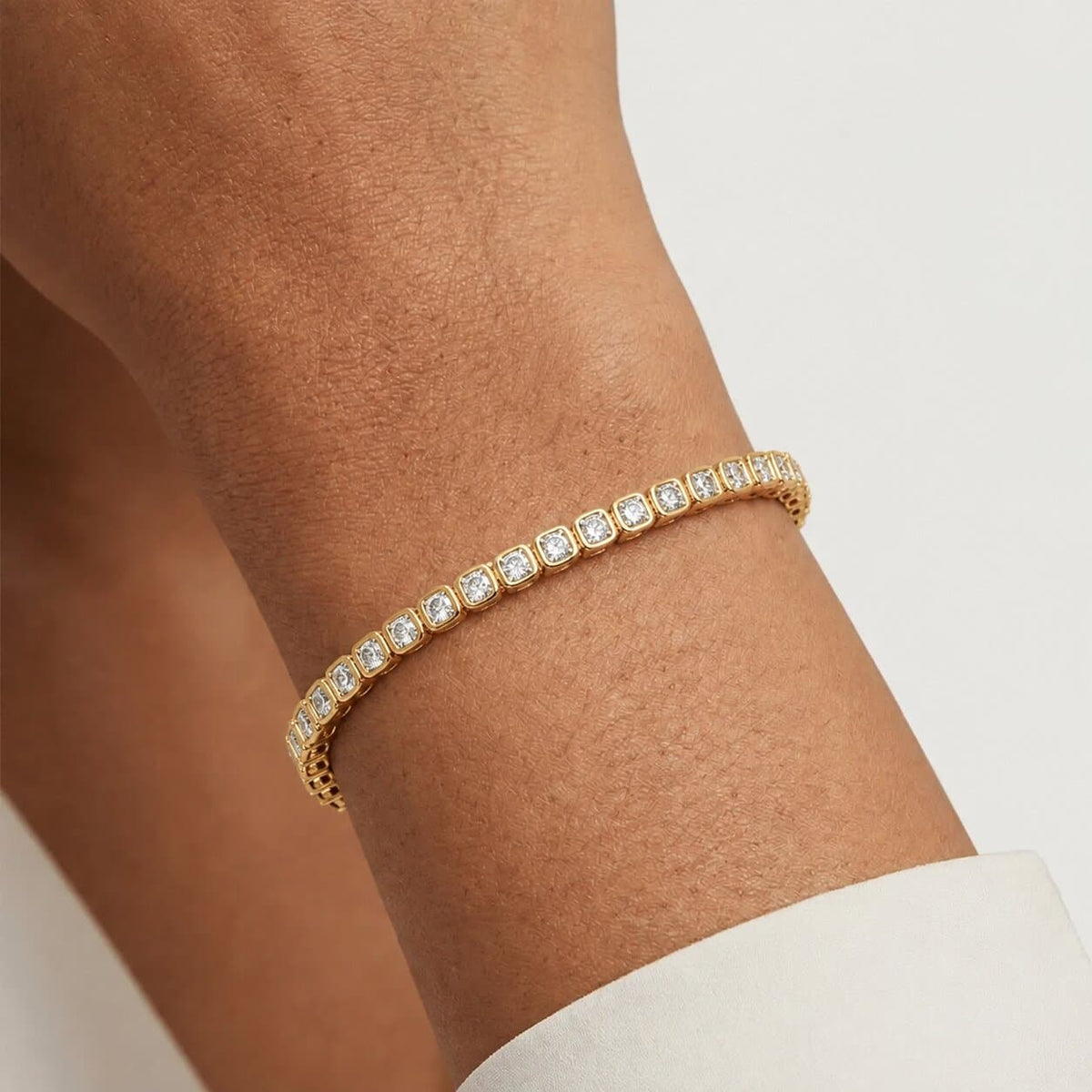 Bezel-Set Cushion Diamond Tennis Bracelet, 9.30ct total in Yellow Gold