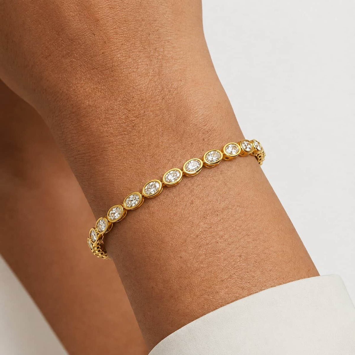 Bezel-Set Oval Diamond Tennis Bracelet, 9.10ct total in Yellow Gold