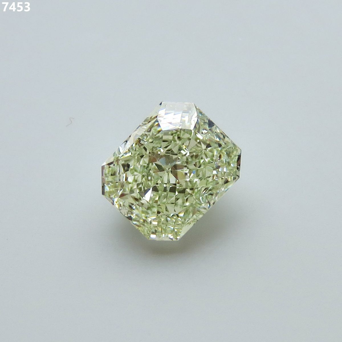 Radiant Fancy Light Yellowish Green Natural Diamond 2.01ct SI1 loose diamond