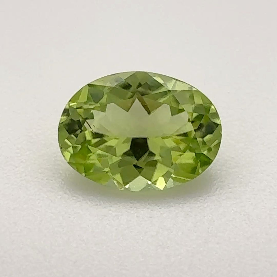 Oval Green Peridot 0.935ct loose gemstone