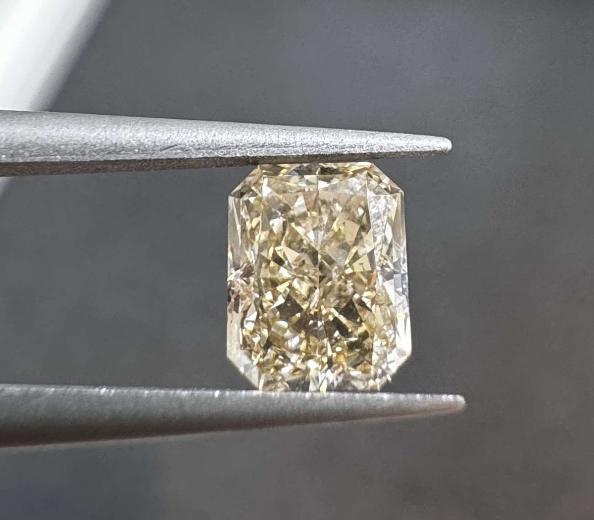 Radiant Fancy Light Yellow Brown Natural Diamond 1.02ct SI2 loose diamond