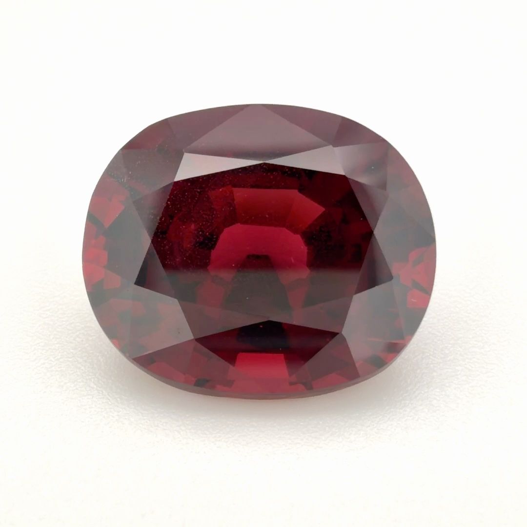 Oval Red Garnet 7.63ct loose gemstone