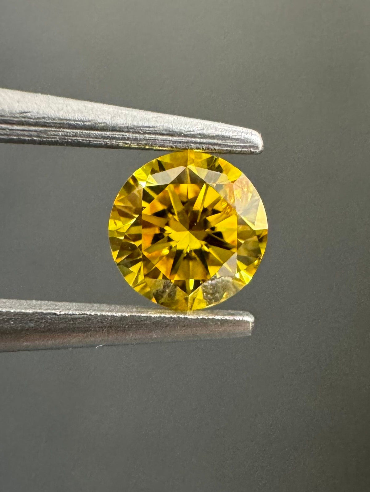 Round Fancy Vivid Orangey Yellow Natural Diamond 0.24ct I1 loose diamond