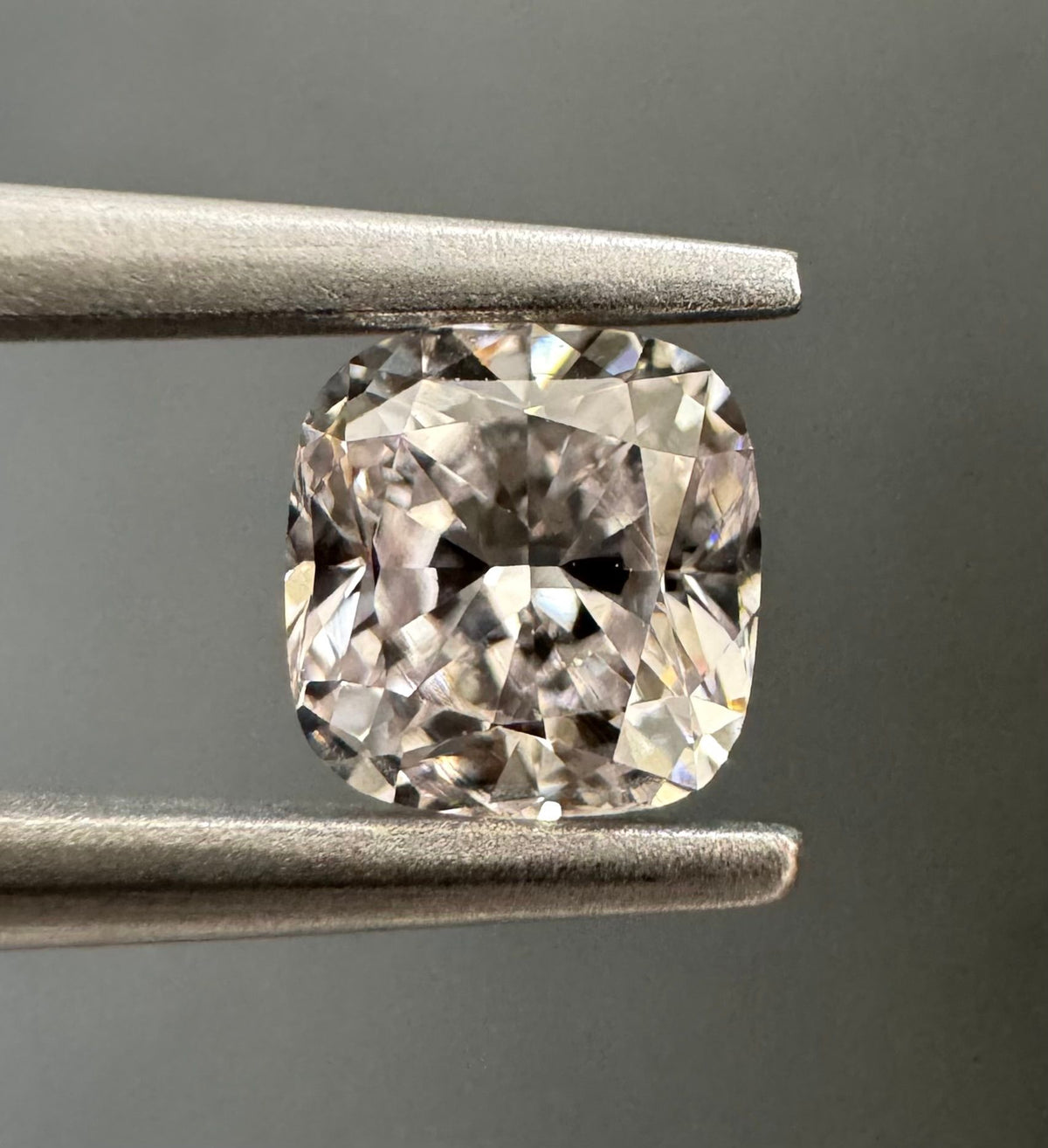 Cushion Faint Pink Natural Diamond 0.47ct VS1 loose diamond