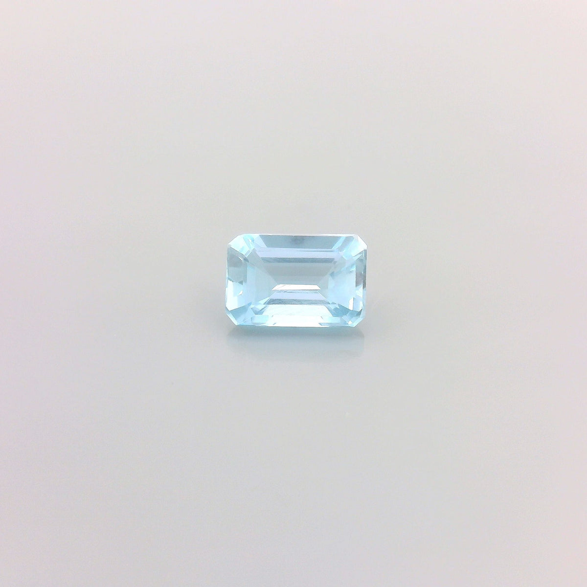 Octagonal Blue Aquamarine 0.57ct loose gemstone
