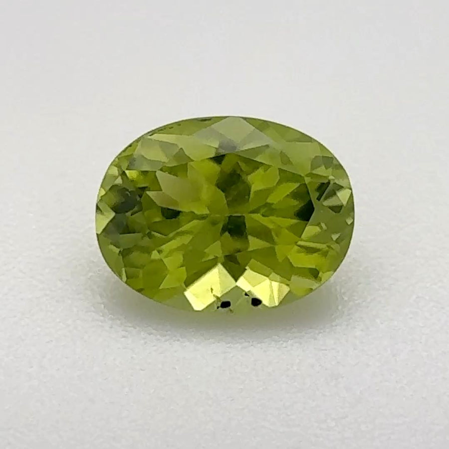 Oval Green Peridot 1.035ct loose gemstone