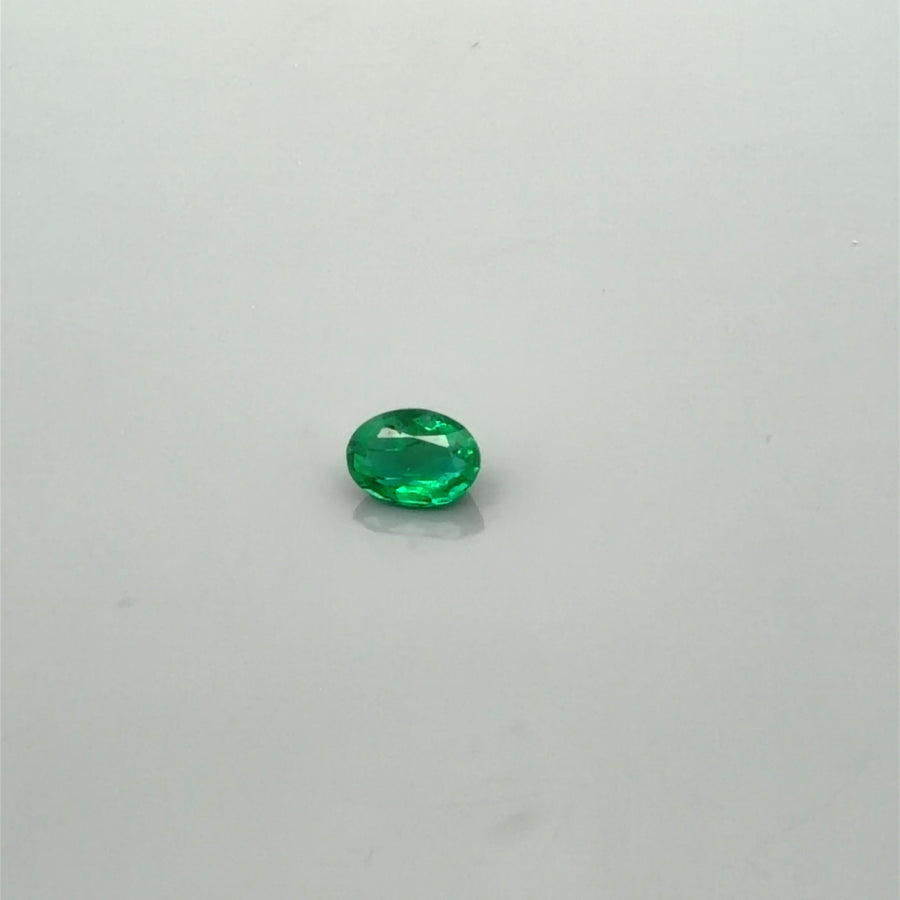 Oval Green Emerald 0.76ct loose gemstone
