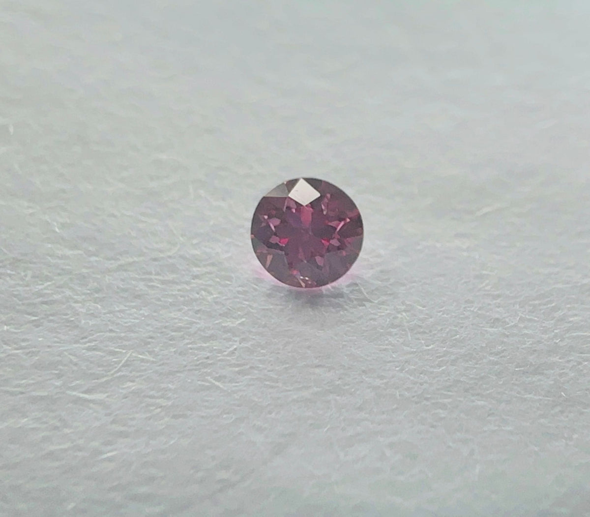 Round Fancy Vivid Pink Natural Diamond 0.08ct loose diamond