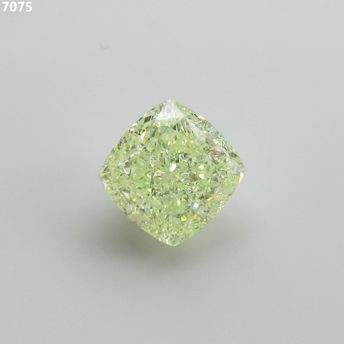 Cushion Fancy Light Green Natural Diamond 3.03ct VS2 loose diamond