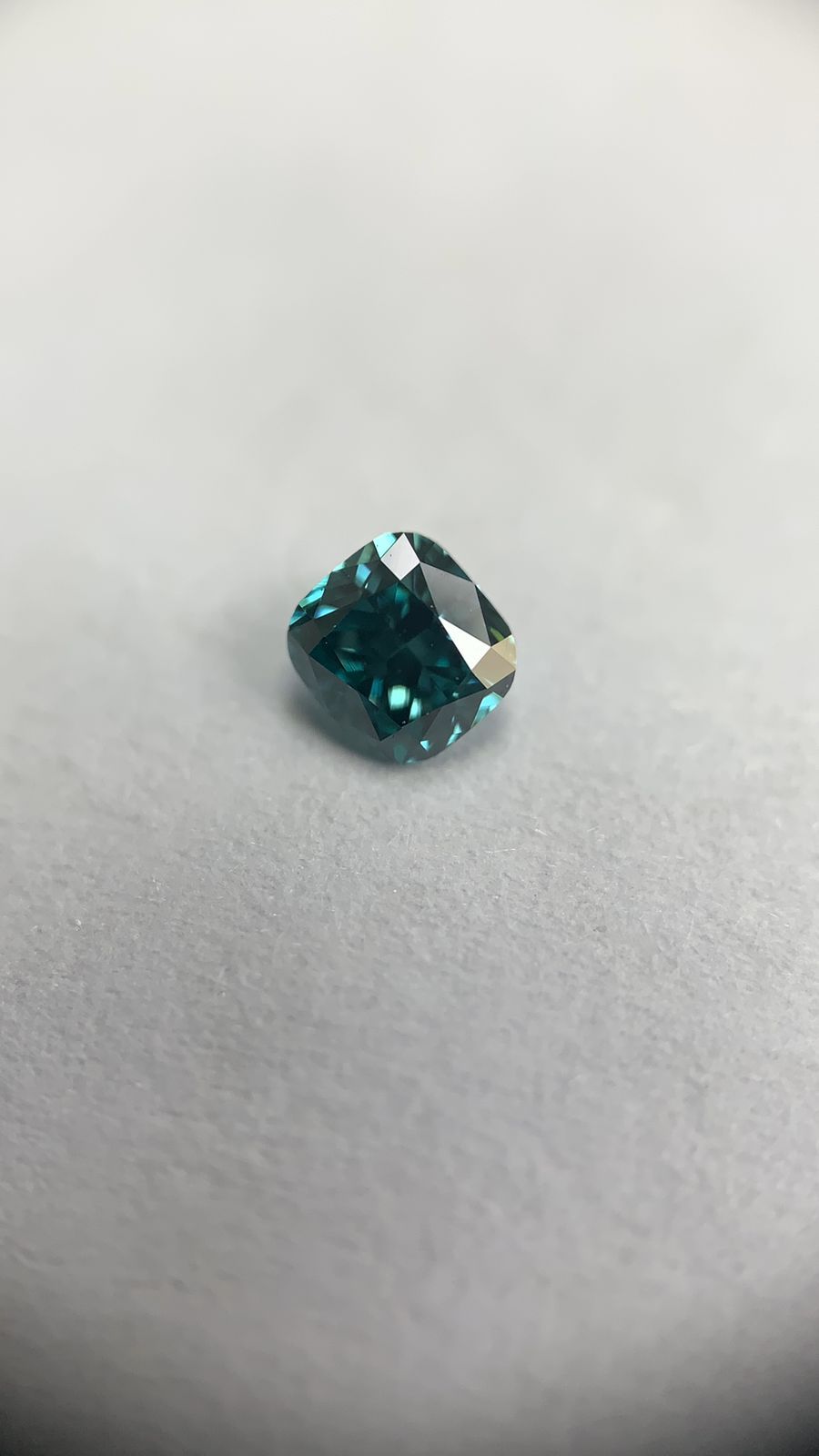 Cushion Fancy Vivid Blue Green Natural Diamond 0.09ct loose diamond
