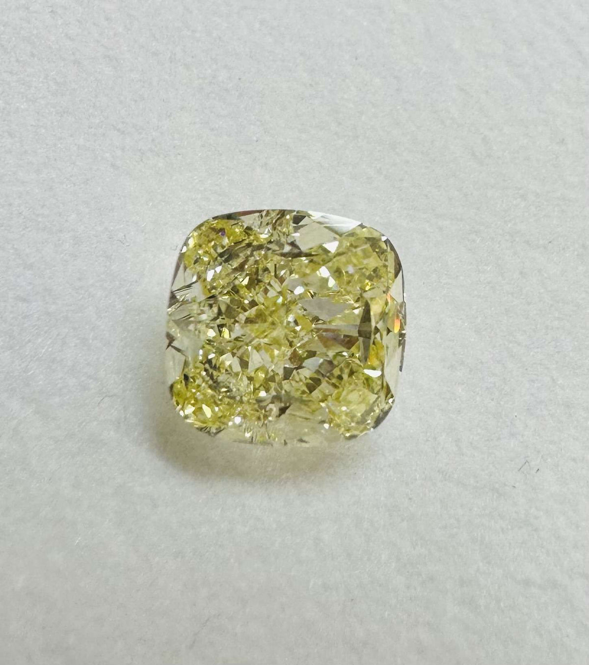 Cushion Fancy Light Yellow Natural Diamond 1.55ct VS1 loose diamond
