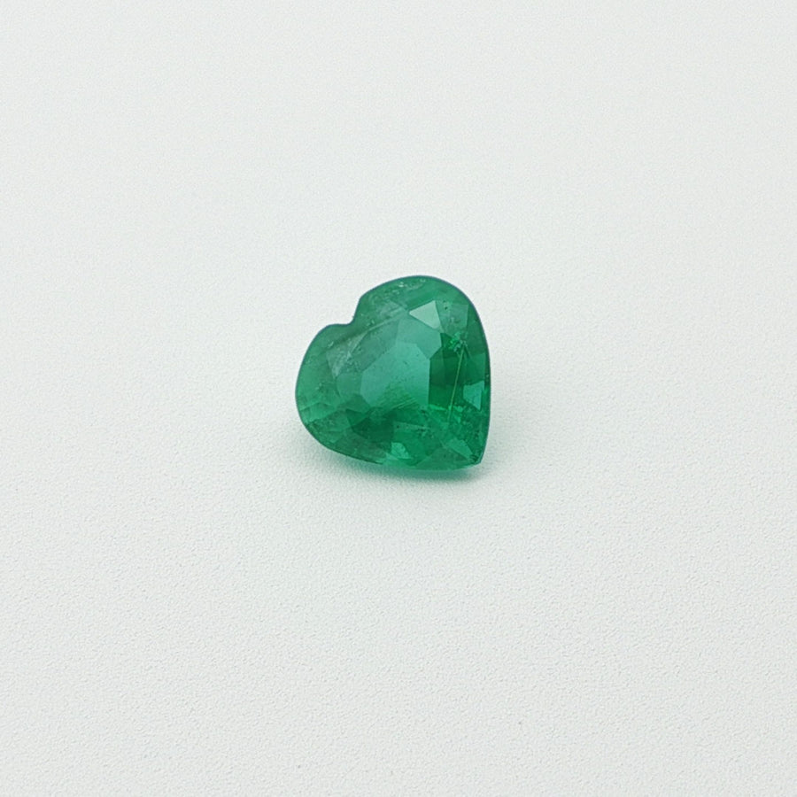 Heart Green Emerald 0.93ct loose gemstone