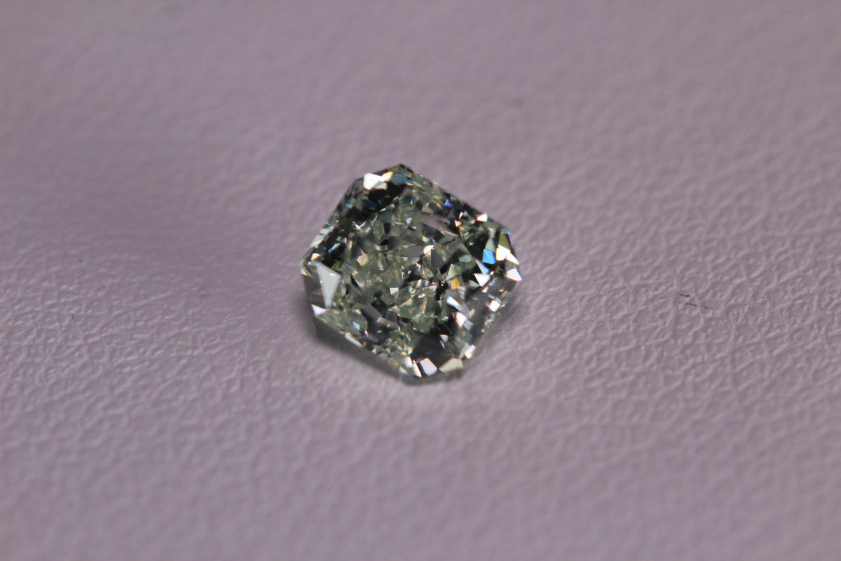 Radiant Fancy Light Green Natural Diamond 0.95ct SI1 loose diamond