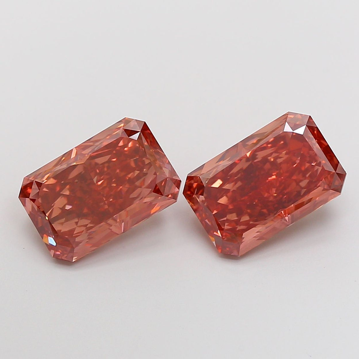 Radiant Fancy Vivid Red Lab-grown Diamond 5.04ct VVS2 loose diamond