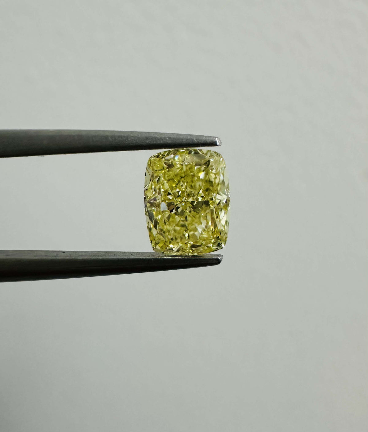 Cushion Fancy Yellow Natural Diamond 1.04ct VS2 loose diamond