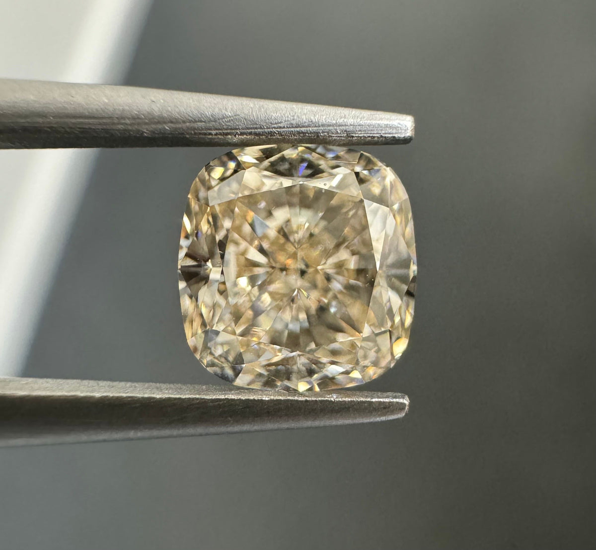 Cushion Very Light N Brown Natural Diamond 1.07ct VS2 loose diamond