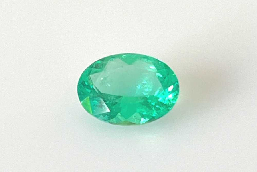 Oval Green Emerald 3.5ct loose gemstone