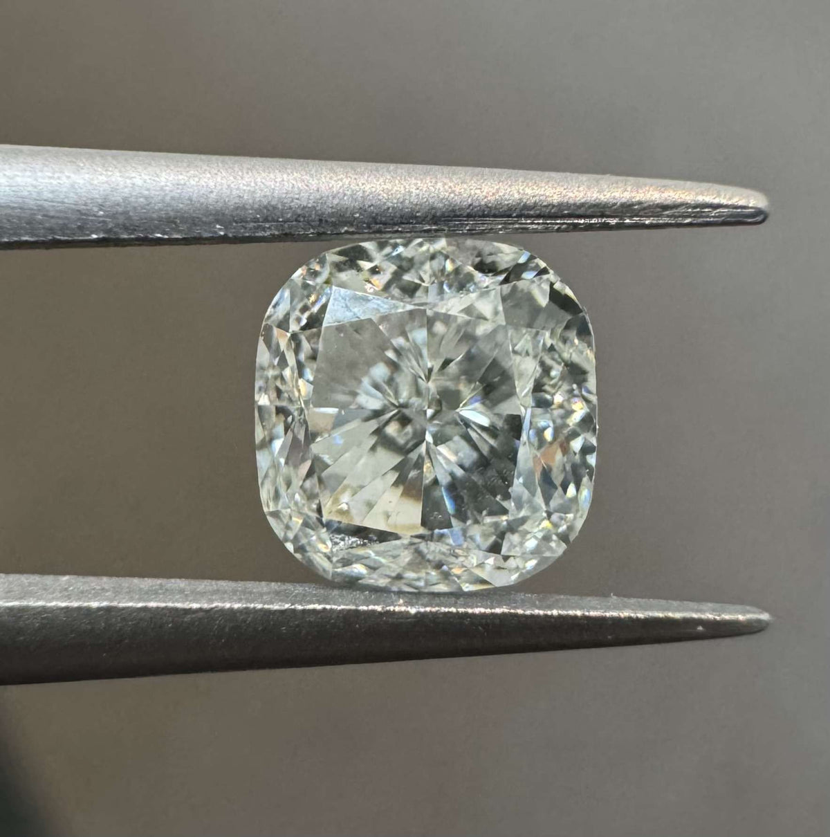 Cushion Very Light Green Natural Diamond 1.01ct VVS1 loose diamond