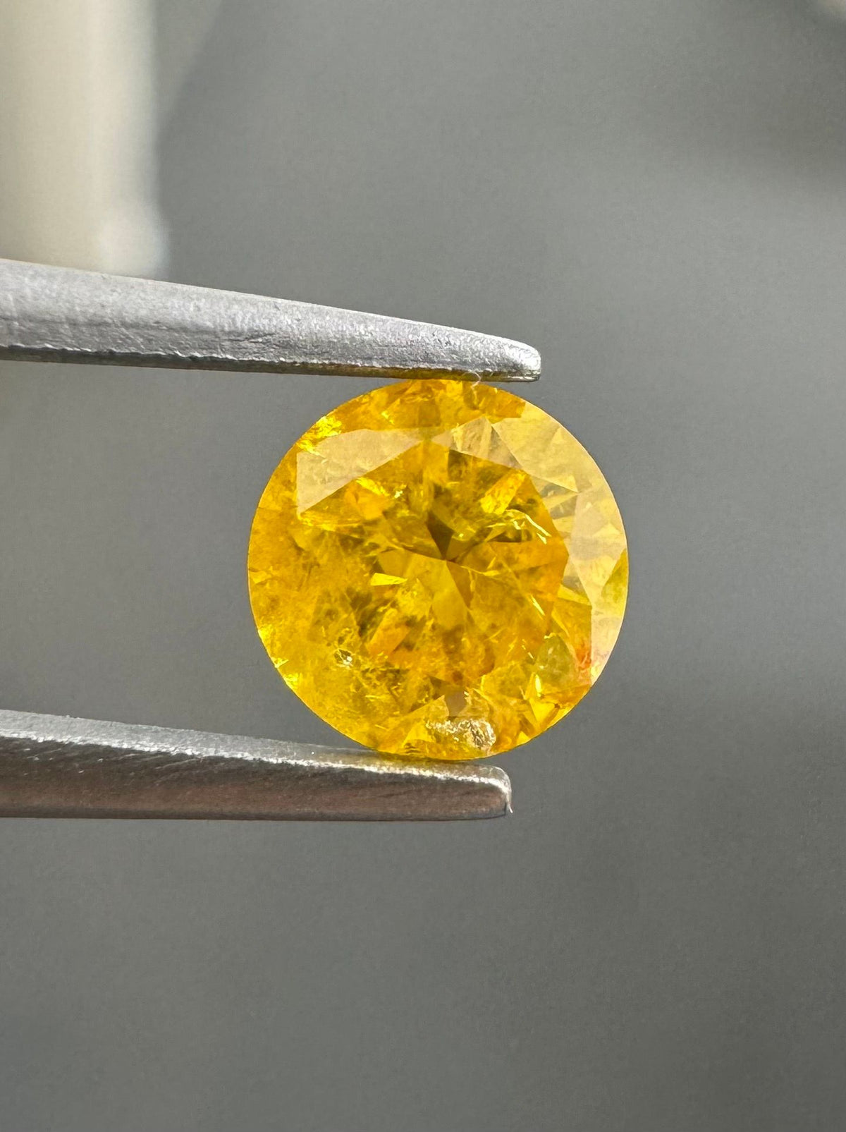 Round Fancy Vivid Orange Yellow Natural Diamond 0.53ct I3 loose diamond