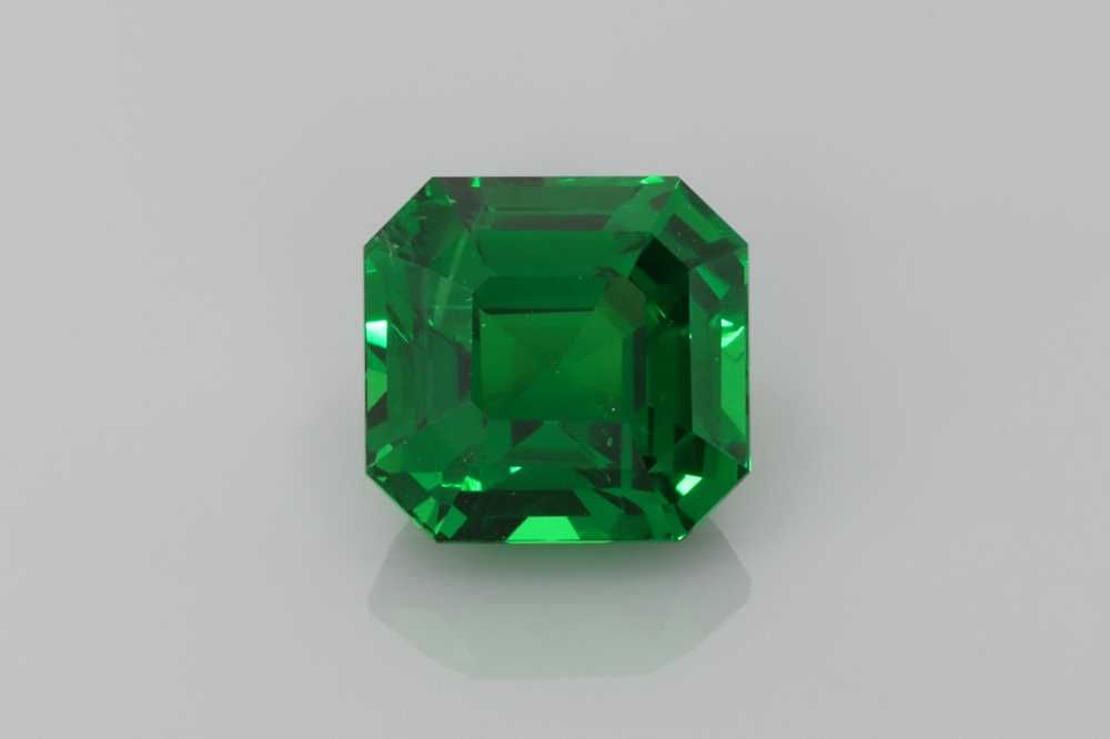 Asscher Green Garnet 2.52ct loose gemstone