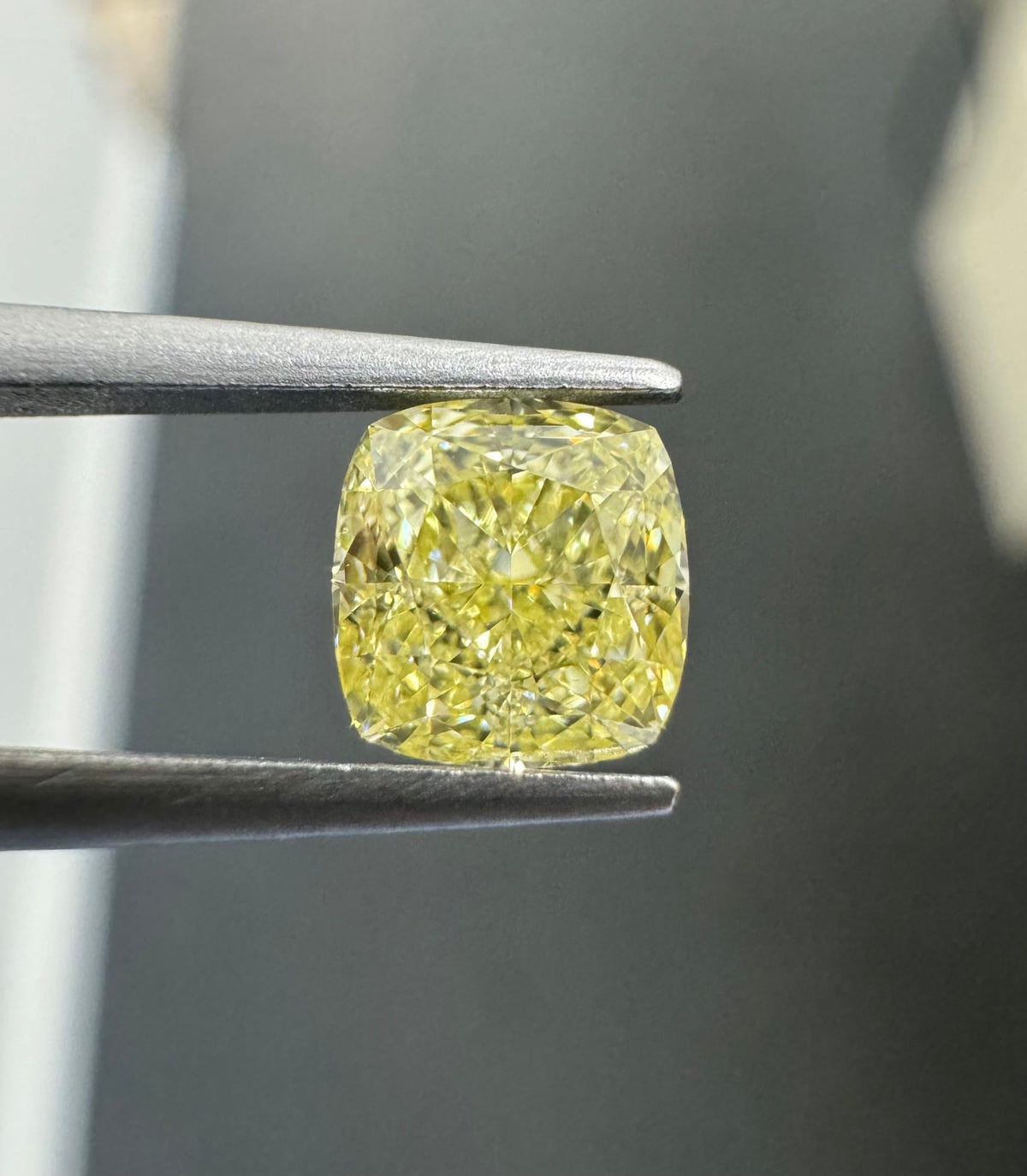 Cushion Fancy Yellow Natural Diamond 0.73ct VS1 loose diamond