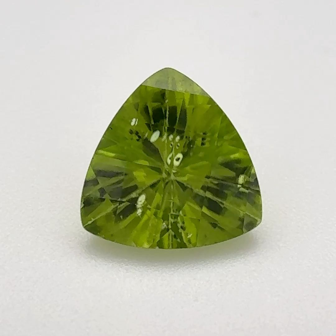 Trilliant Green Peridot 2.74ct loose gemstone