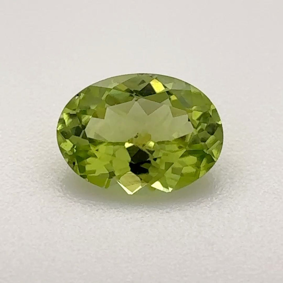 Oval Green Peridot 0.895ct loose gemstone