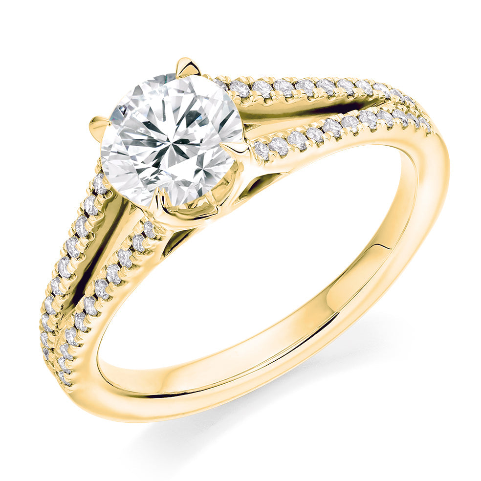 Solitaire with Diamond Set Shoulders Round Brilliant Engagement Ring, 1.00ct in Yellow Gold