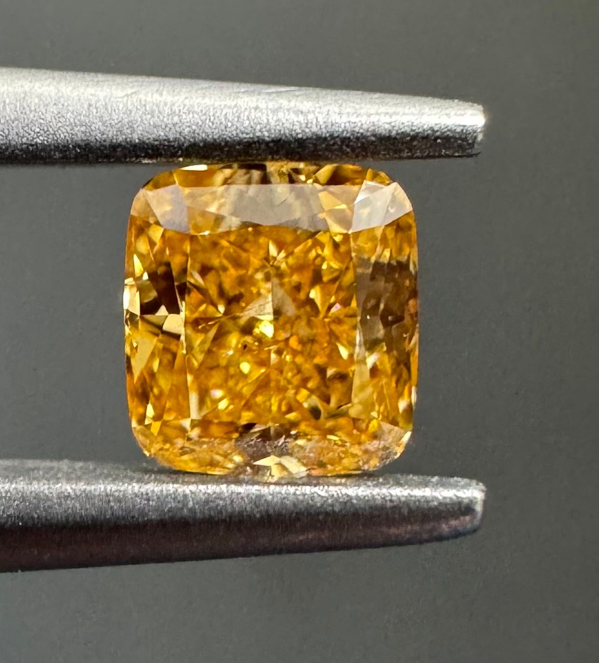 Cushion Fancy Intense Yellow Orange Natural Diamond 0.3ct SI2 loose diamond