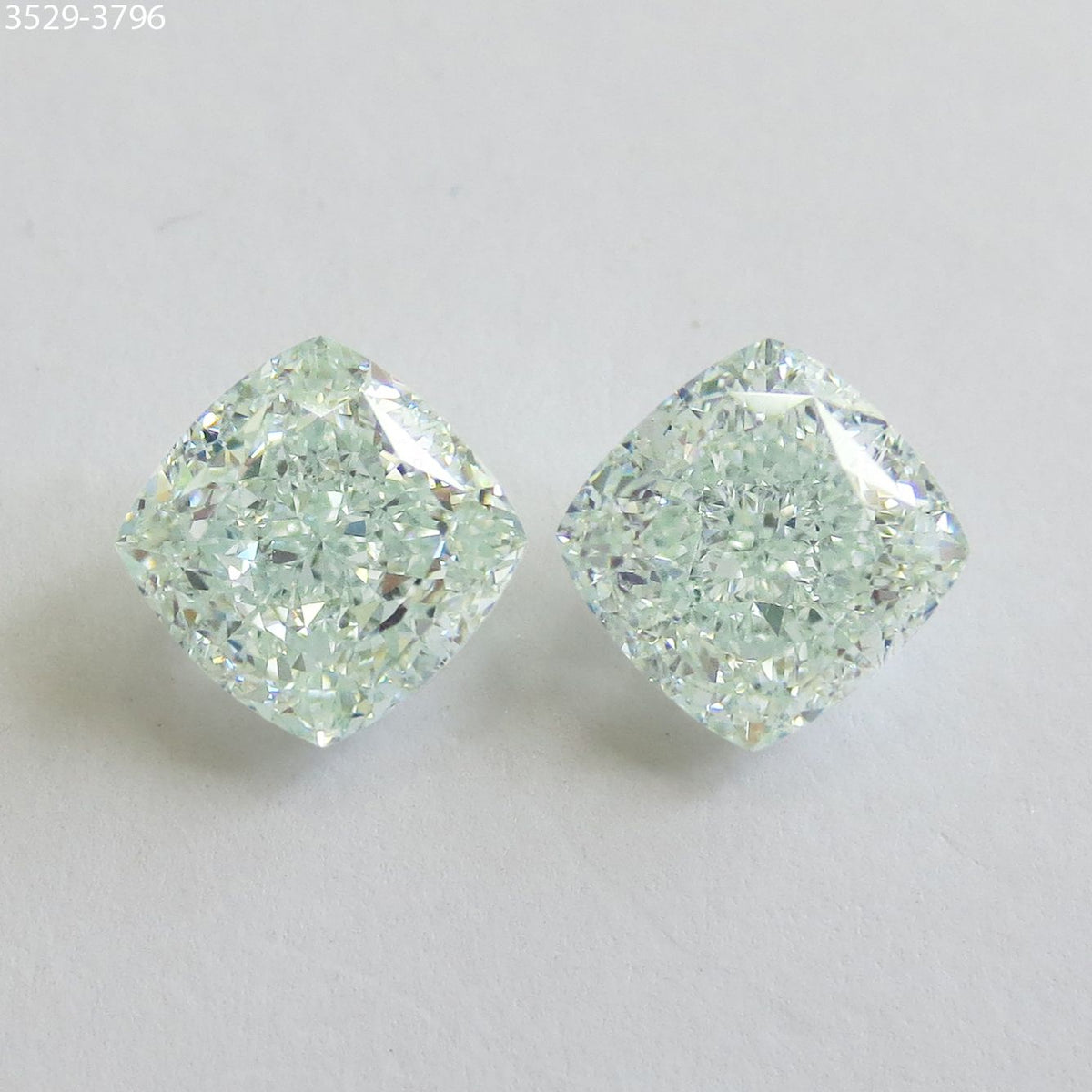 Cushion Very Light Green Natural Diamond 2.02ct IF loose diamond