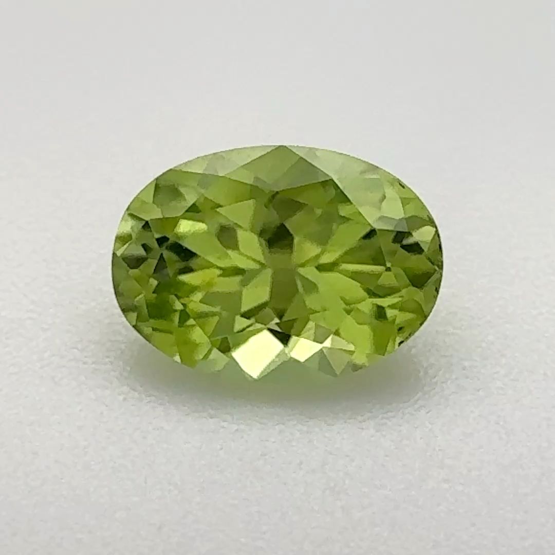 Oval Green Peridot 0.98ct loose gemstone