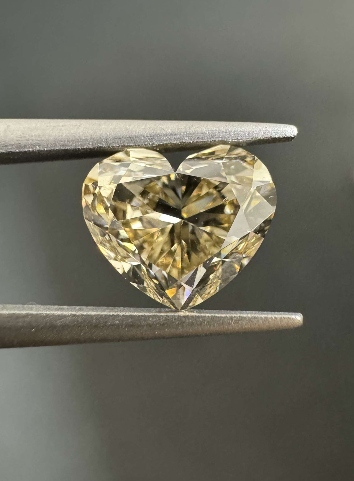 Heart Fancy Light Brown Yellow Natural Diamond 1.5ct VS2 loose diamond