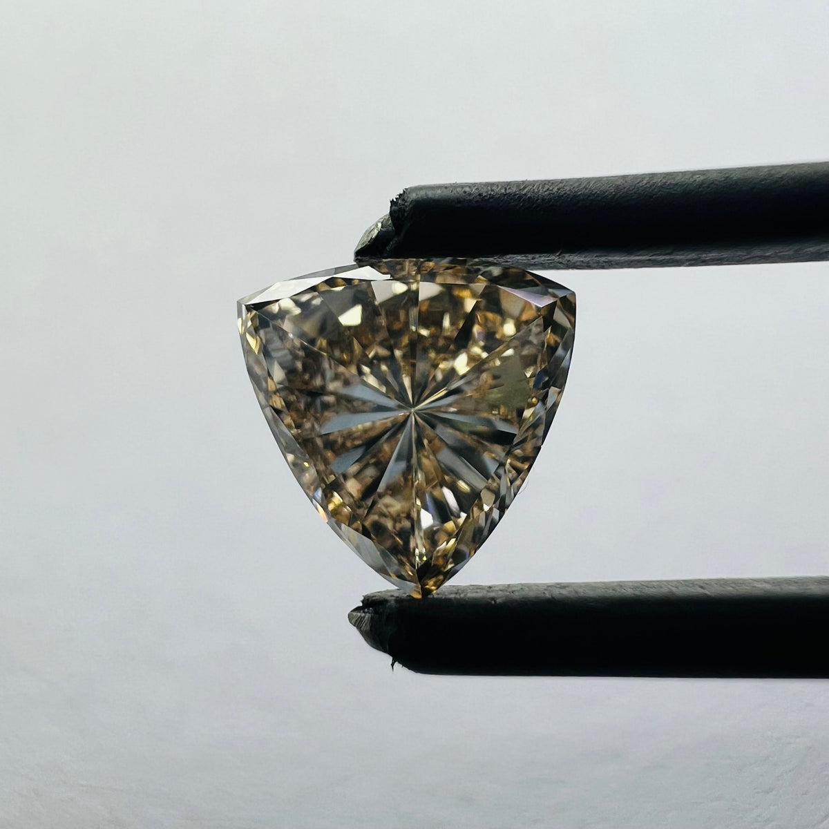 Trilliant Orange Lab-grown Diamond 0.85ct VVS2 loose diamond