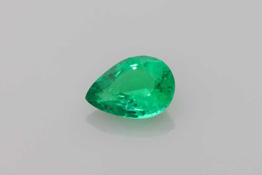 Pear Green Emerald 0.92ct loose gemstone