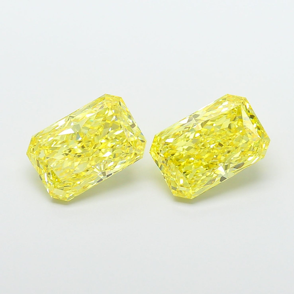 Radiant Fancy Vivid Yellow Lab-grown Diamond 5.19ct VS2 loose diamond