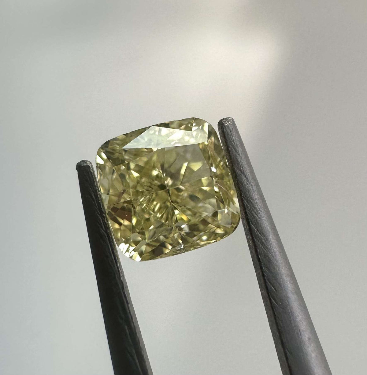 Cushion Fancy Yellow Natural Diamond 0.39ct VS1 loose diamond