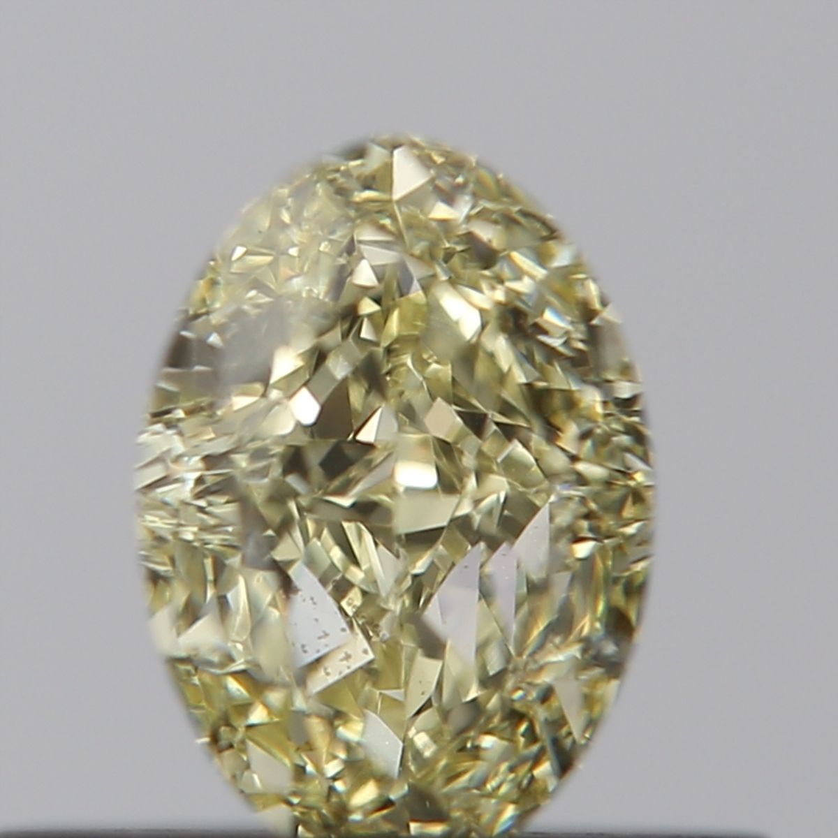 Oval Fancy Light Yellow Natural Diamond 0.5ct VVS2 loose diamond