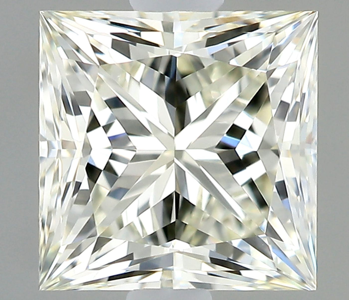Princess Natural Diamond 0.73ct J VVS2