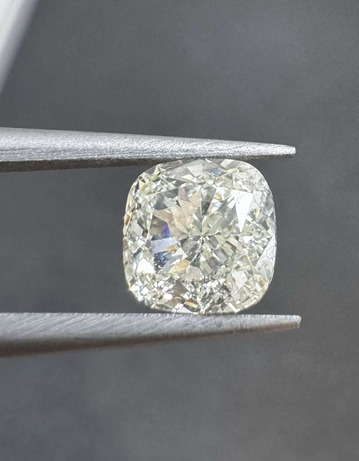 Cushion Very Light Green Natural Diamond 1.12ct VS2 loose diamond